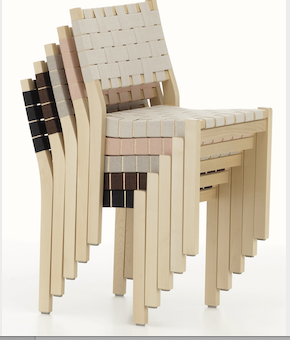Chair 611 Chair 611 frame in naturel gelakt berken zit en rug in gevlochten band 100% linnen, zwart op Artek viltglijders