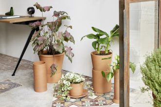 Terracotta Pot - mediumTerracotta Pot, medium, natural clay