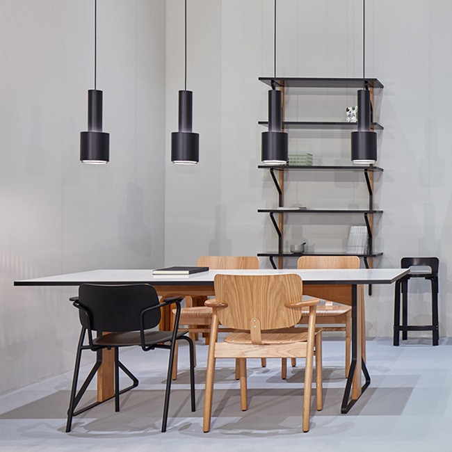 Lukki ChairArtek - Lukki, zwart beuken fineer zwart, structuur stalen buis zwart