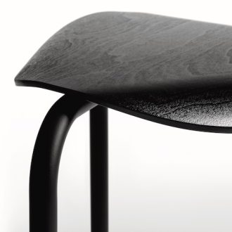 Lukki ChairArtek - Lukki, zwart beuken fineer zwart, structuur stalen buis zwart