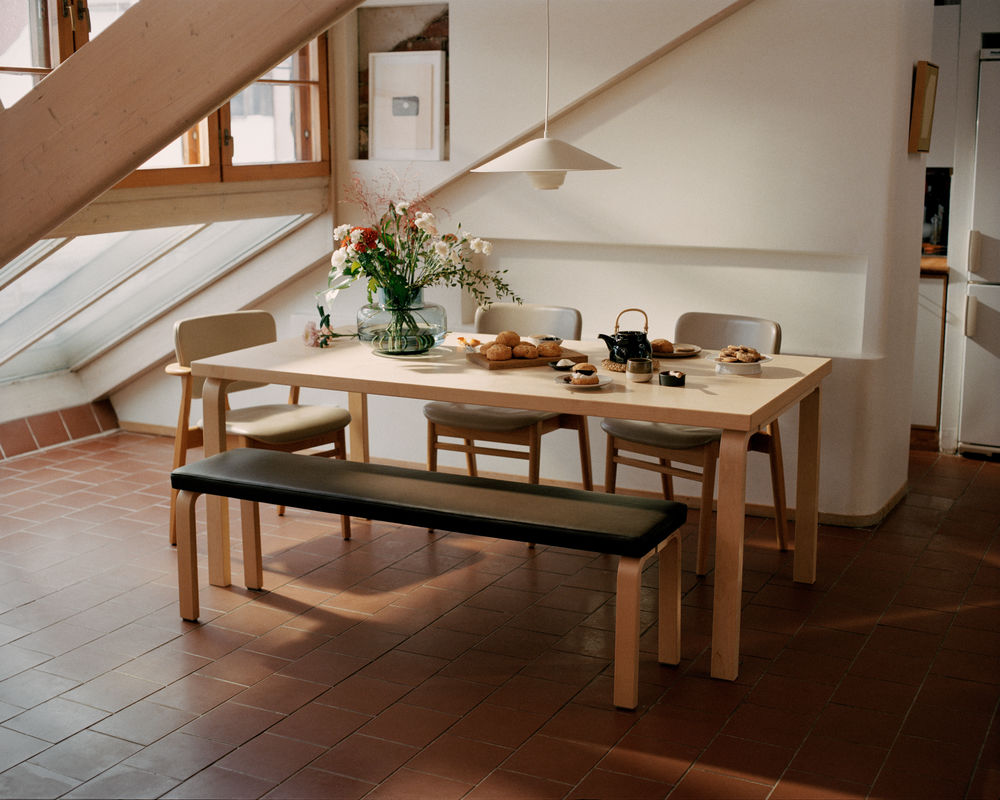 Bench 168BArtek - Bank 168B massief blad, zwart gelakt