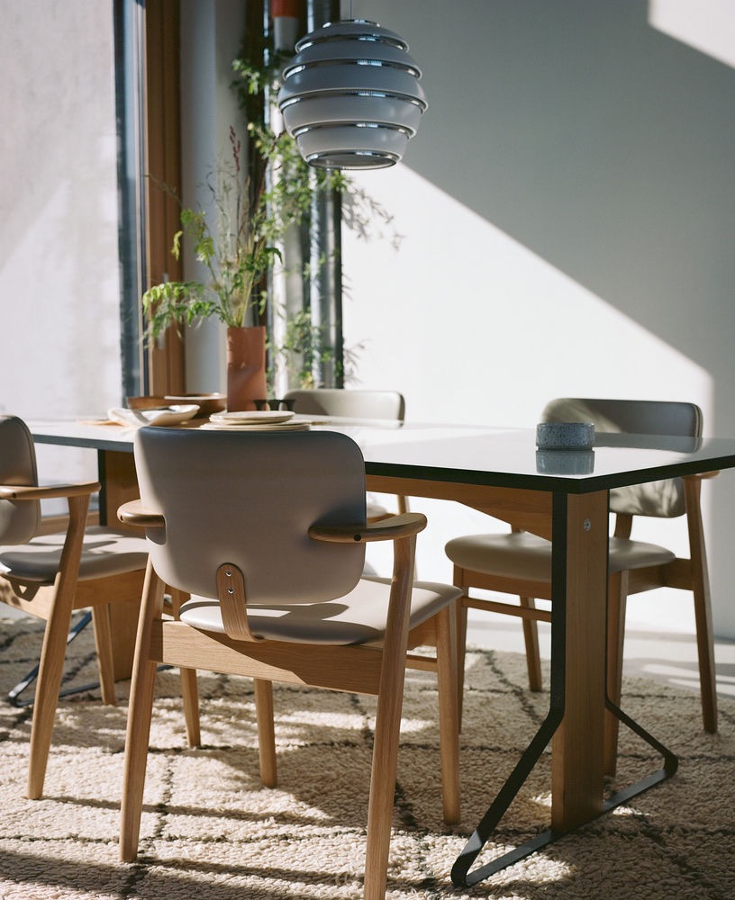 REB012, Kaari Table Artek REB012 Kaari Tafel 160x80cm