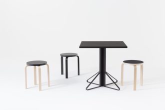 REB011, Kaari TableArtek REB011 Kaari Tafel 75x75cm
