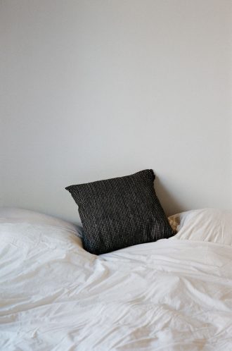 Rivi cushion coverArtek REB RIVI kus.hoes 50x50 canvas Blauw/Wit