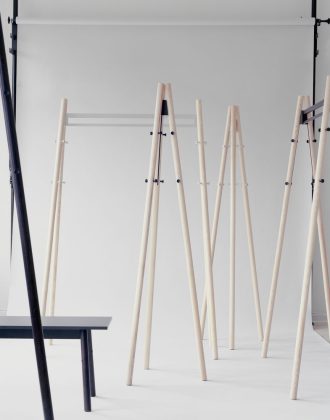 Kiila Coat StandArtek Kiila Coat Stand, zwart/zwart