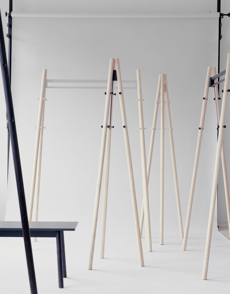 Kiila Coat StandArtek Kiila Coat Stand, zwart/zwart