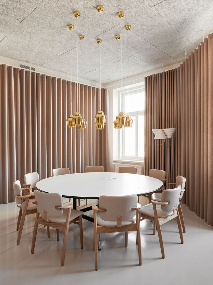 Domus Chair Artek - Domus Chair beklede zit & rug, zwart