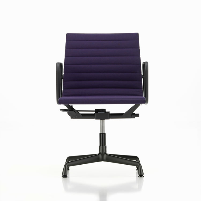 Aluminium Chair EA 132Aluminium Chairs EA132 - hopsak nude/ivory