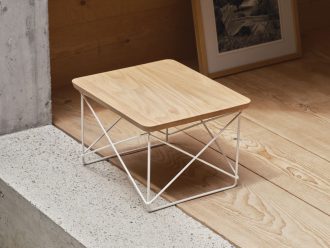 Occasional Table LTRLTR Table massief kastanje & wit onderstel