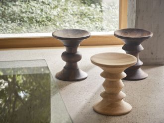 Eames Stool, Model BEames Stool B donker walnotenhout