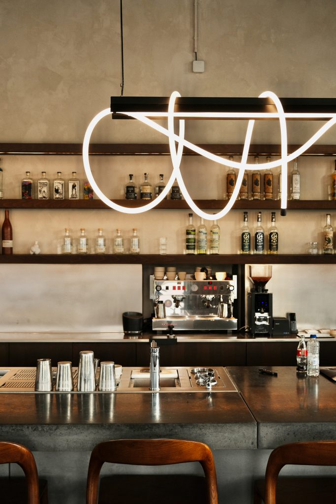restaurant caos inrichting door vitra partner store antwerp