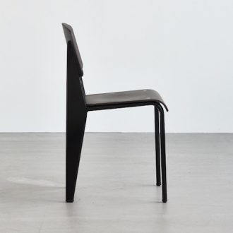 StandardStandard donker eiken/zwart, frame diepzwart (glad), met viltglijders