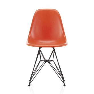 Eames Fiberglass Chair (DSR)Vitra - Eames DSR Fiberglass Chair: eames red orange, black base