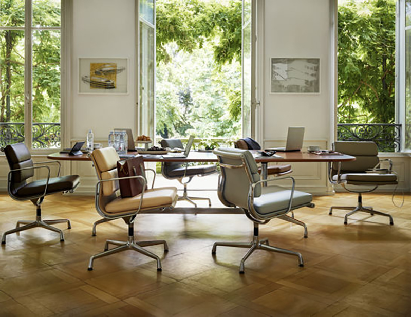 Soft Pad EA 217Eames Soft Pad EA 217 bureaustoel zwart, leder Premium