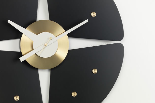 Petal ClockPetal Clock - zwart/messing