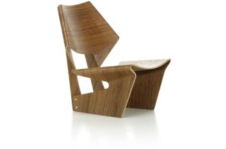 Miniatures CollectionGJ Plywood Chair - Miniatuur