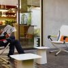 Metal side table - middelgrootMetal side table Medium - white hoogglanslak wit, gebogen plaatstaal