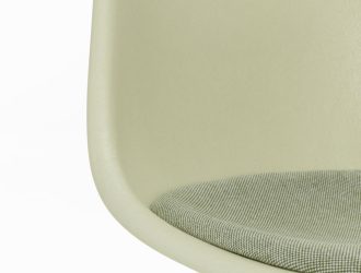 Fiberglass Side Chair (DSW) + zitkussenDSW Fiberglass Side Chair - Eames parchment - Hopsak ivory forest