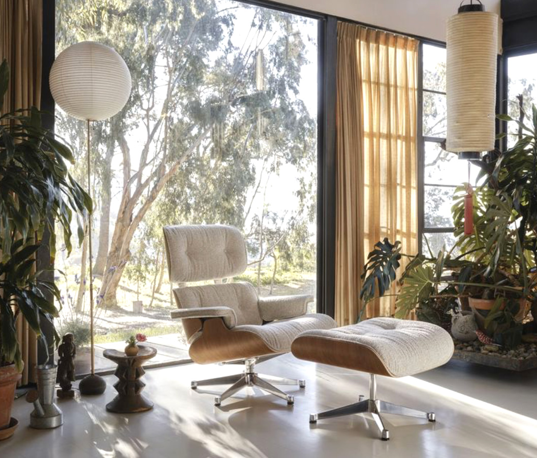 Eames Lounge Chair & Ottoman XL - NUBIA FABRICEames Lounge Chair & Ottoman XL - kers, nubia cream/sand