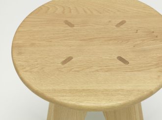 Tabouret SolvayTabouret Solvay - krukje, massief eiken naturel, geolied