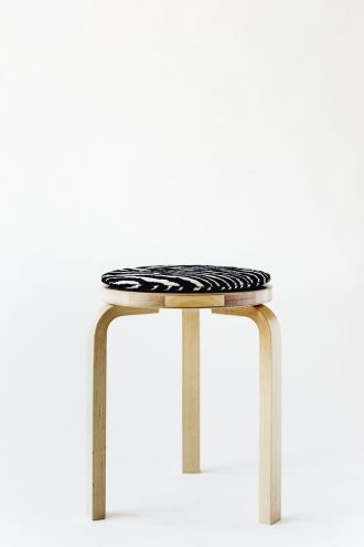 Zebra seat cushionArtek Zebra zitkussen, 34cm zwart/wit