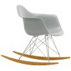 Eames Plastic Armchair RAREames Plastic Armchair RAR, helder grijs, sleden esdoorn goud