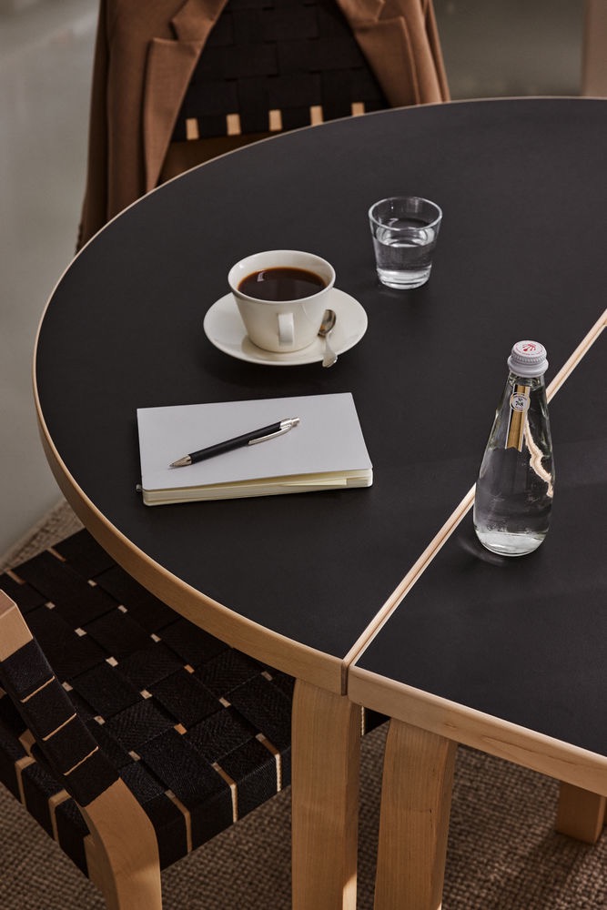 Table 80A blad in berkenArtek Tafel 80A blad in berken