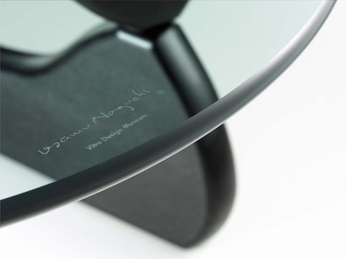 Noguchi Coffee TableCoffee Table - essen zwart, helder glas