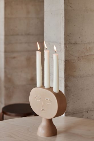 Lucia CandleholderArtek, Lucia Kandelaar, keramiek zand